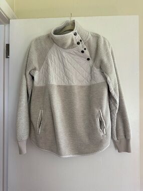 Abercrombie & Fitch Light Gray Quilted Panel Button-Neck Pullover